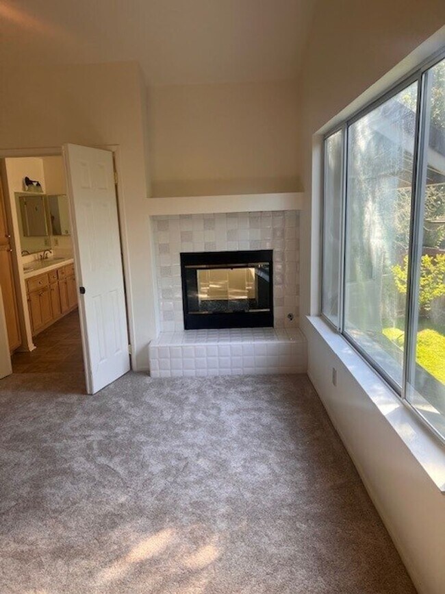 Building Photo - Exceptional Viborg Estates Home Near Downtown Solvang