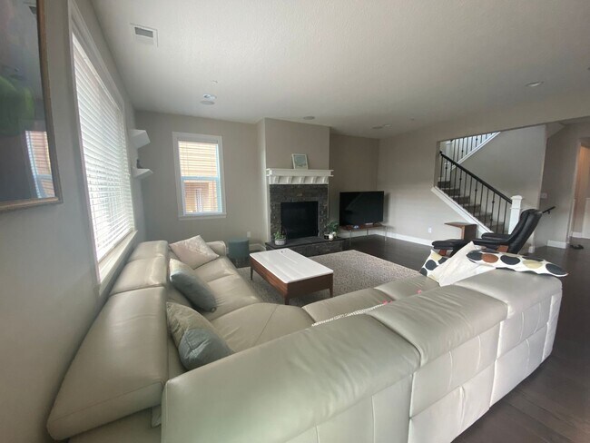 Building Photo - Beautiful 5 Bedroom with Den/Office and Large Bonus Room in Bethany Ridge!!!