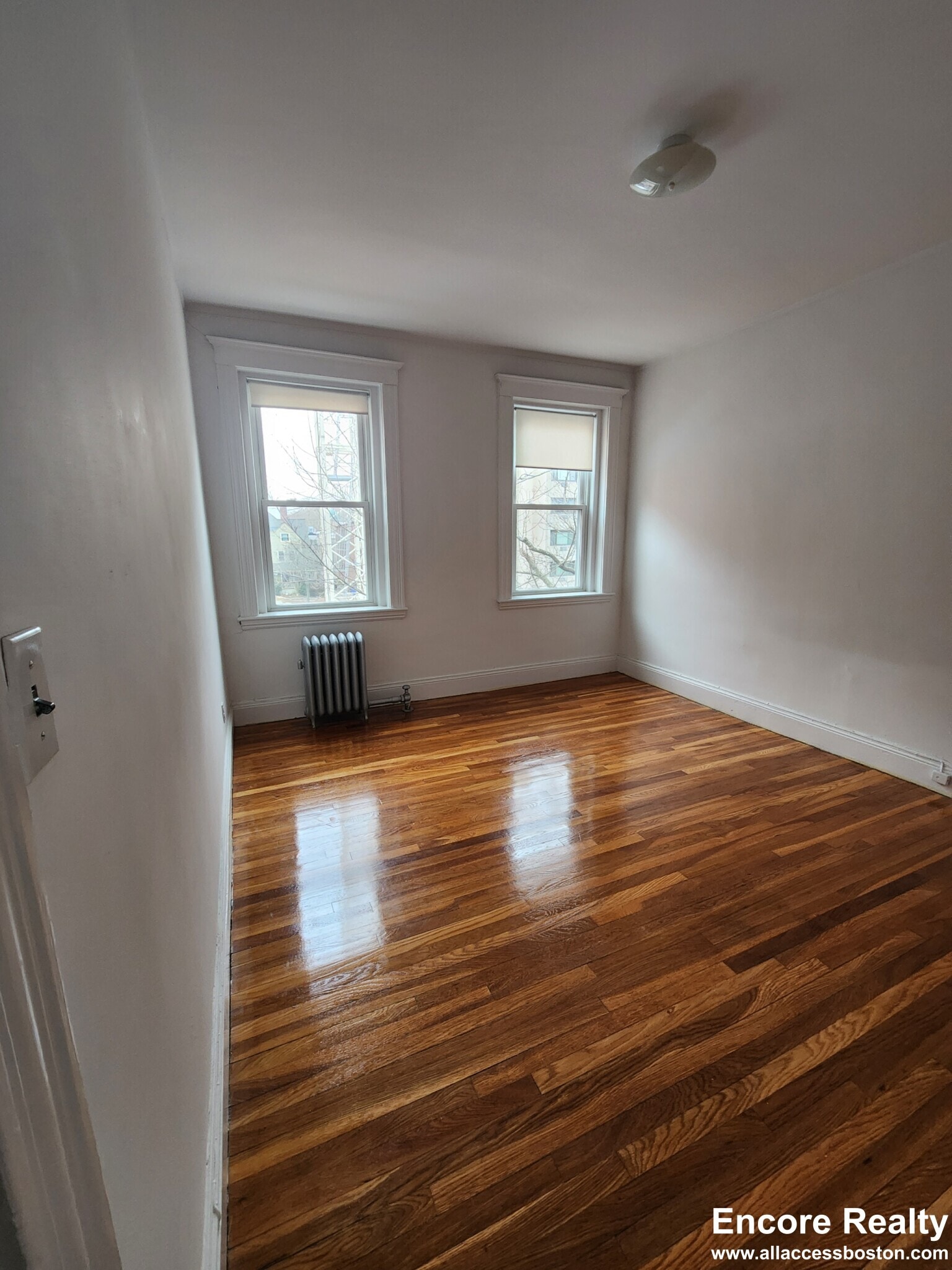 Building Photo - 85 Winchester St