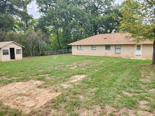 Building Photo - 111 Crepe Myrtle Rd