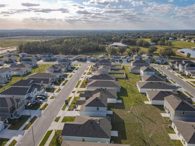 Building Photo - 1033 Holden Wy