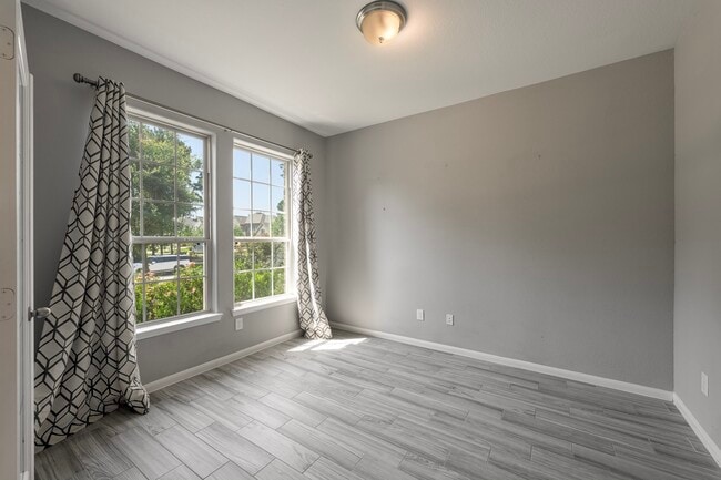 Building Photo - 23807 Brenta Valley Dr