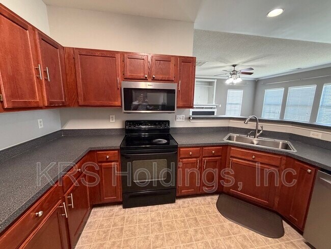 Building Photo - 3503 Sedgefield St
