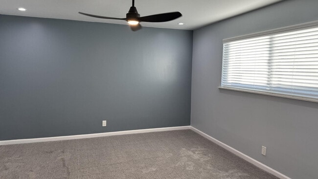 Building Photo - 6843 E Loma Land Dr