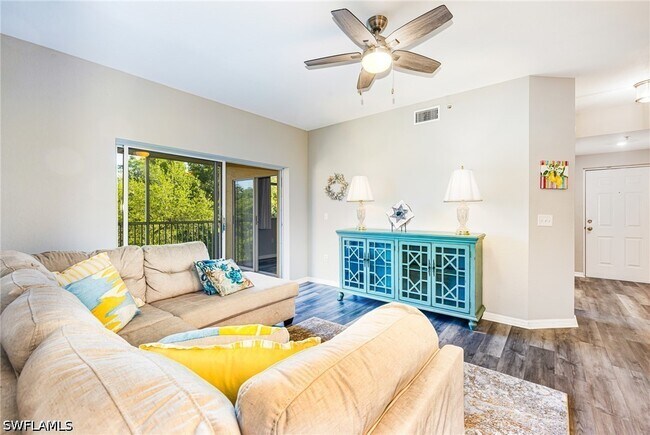 Building Photo - 6361 Aragon Way