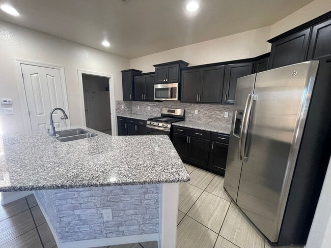 Building Photo - Charming and Stylish Home in Horizon City