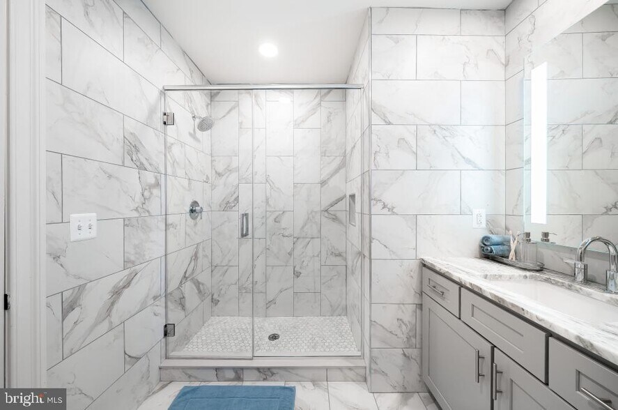 Building Photo - 1801 Market St