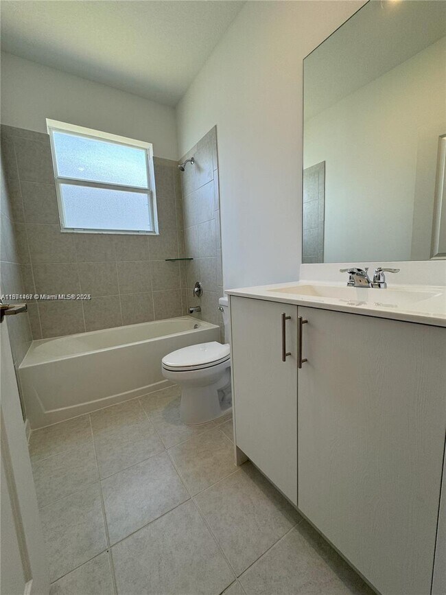 Building Photo - 16124 SW 148th Pl