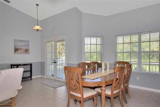 Building Photo - 2008 Proude St