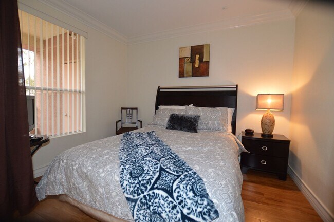 Building Photo - Charming Furnished Studio with Large Patio...