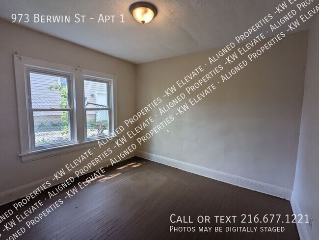 Building Photo - 973 Berwin St