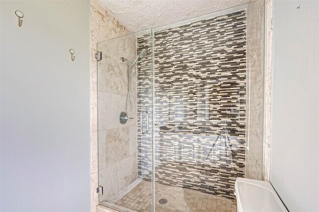 Building Photo - 14110 Taco Ct