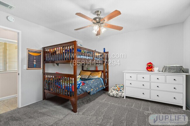 Building Photo - 3 Bedroom 2.5 Bathroom home in Ramona LARG...