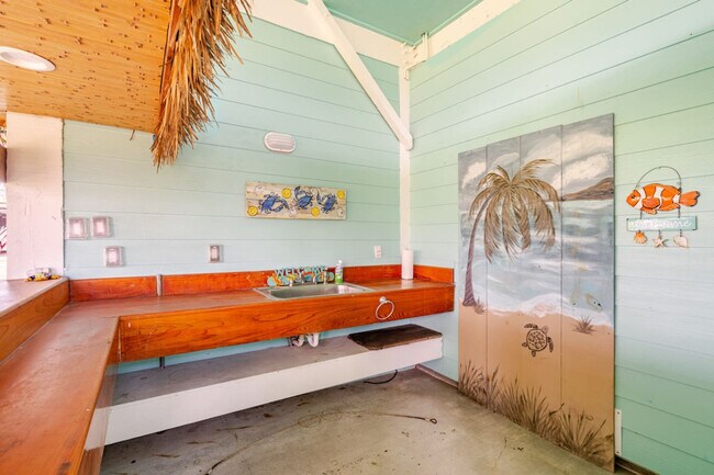 Building Photo - 814 Helen Blvd