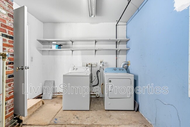 Building Photo - 316 Mt Vernon Pl