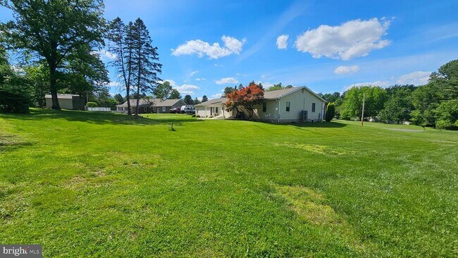 Building Photo - 2810 County Line Rd