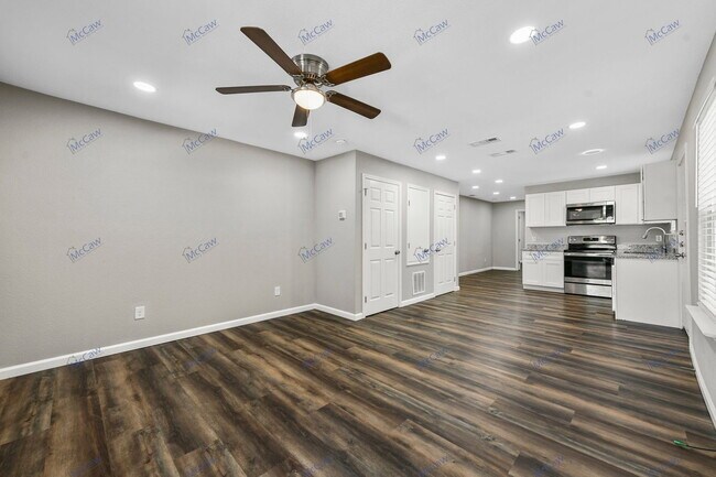 Building Photo - 417 High School Ln