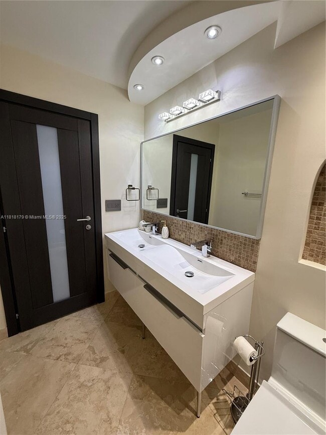 Building Photo - 3161 S Ocean Dr