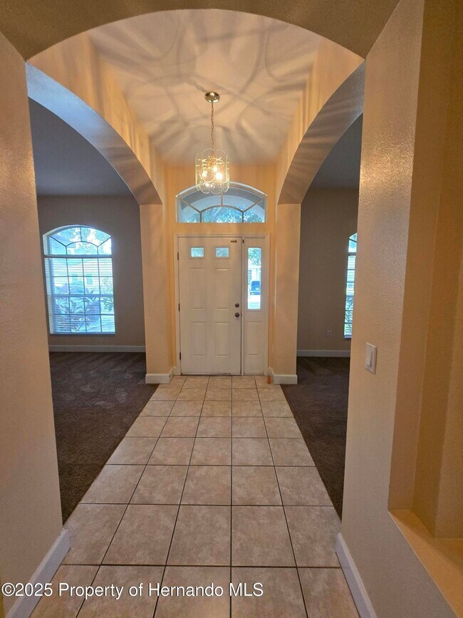 Building Photo - 5524 Brackenwood Dr