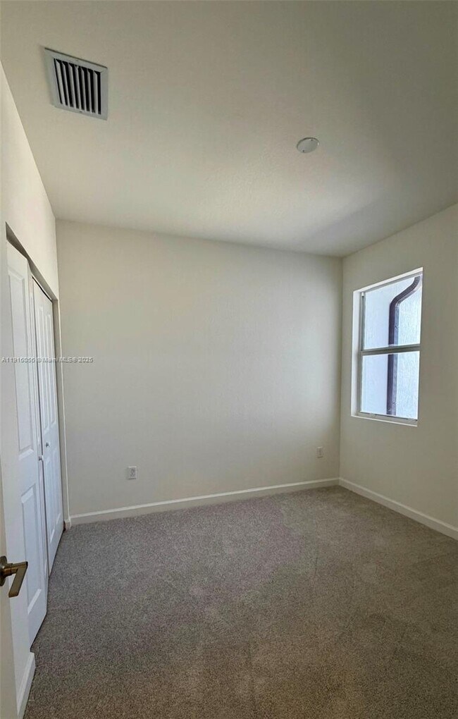 Building Photo - 15592 SW 276th Terrace