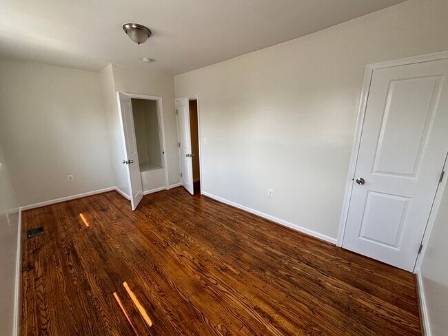 Building Photo - 3 Bedroom Townhome, 21206