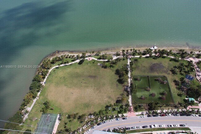 Building Photo - 1900 N Bayshore Dr