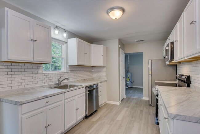 Building Photo - 3635 Spanish Trace Dr