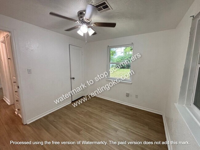 Building Photo - Nice 3 bedroom ready to go!