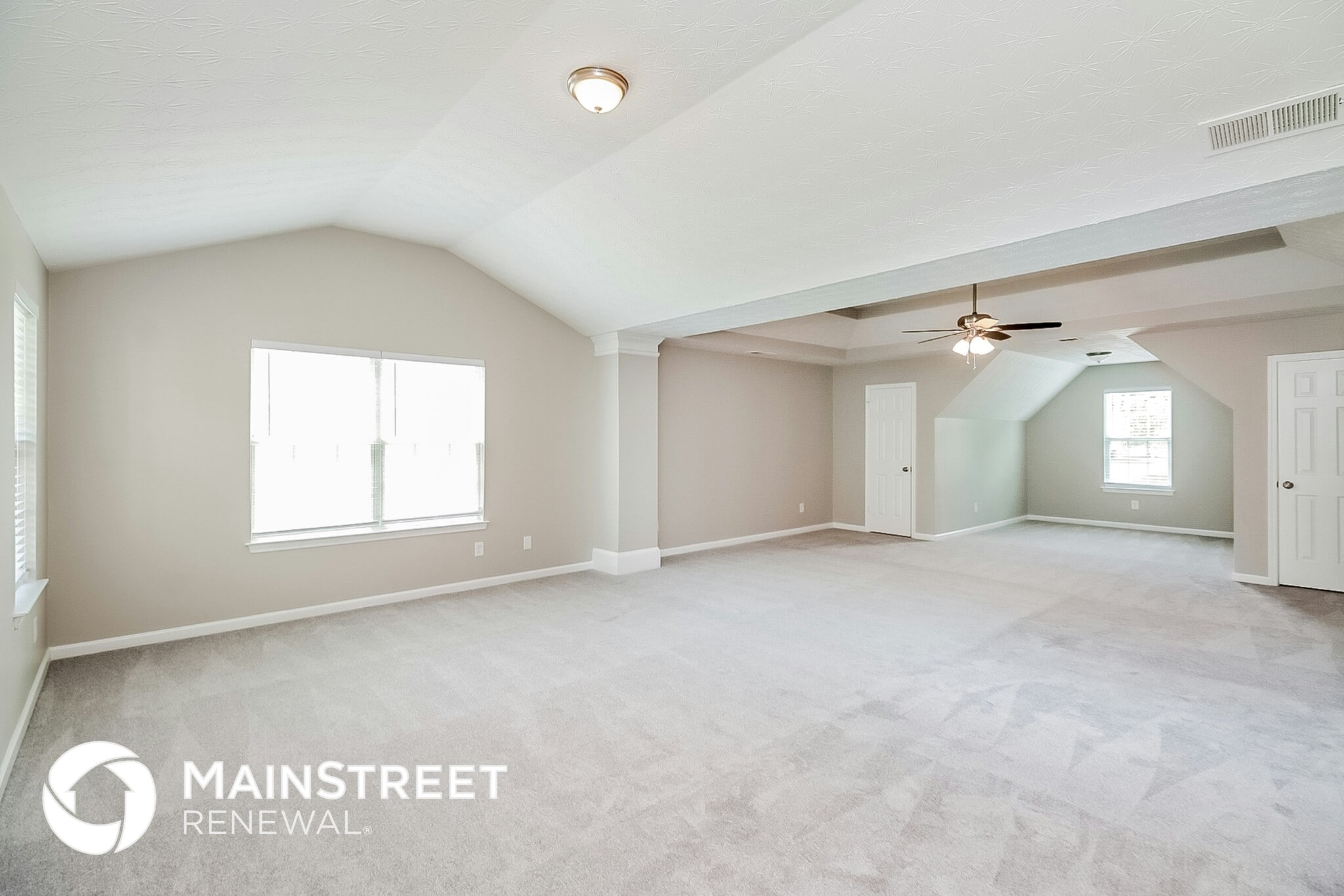Building Photo - 4050 Castle Way Dr