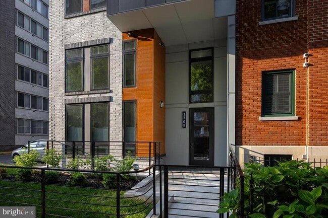 Building Photo - 1208 M St NW
