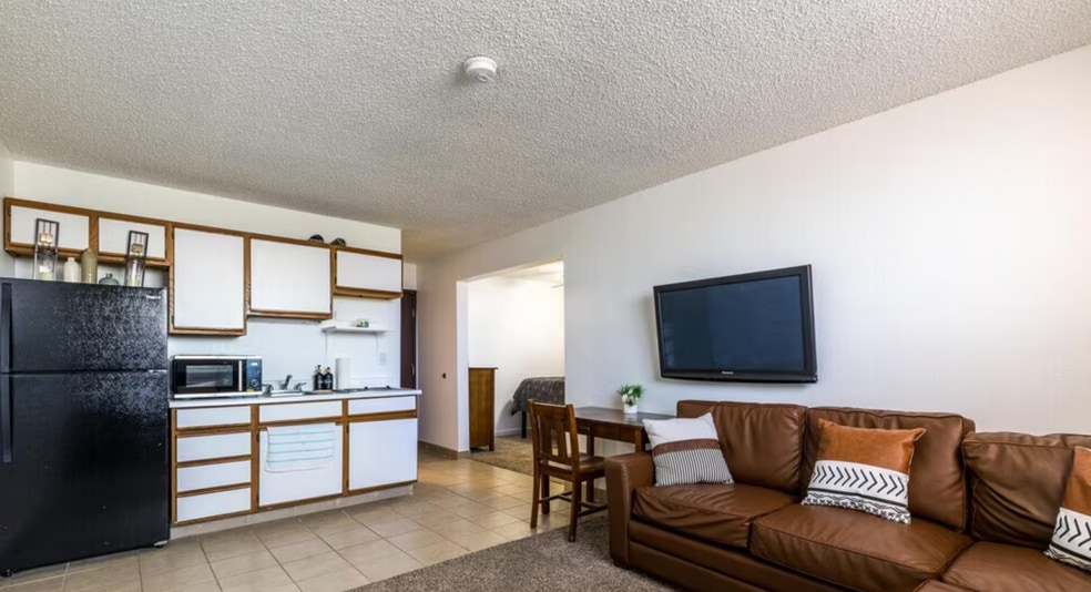 Building Photo - 2410 Rio Dr