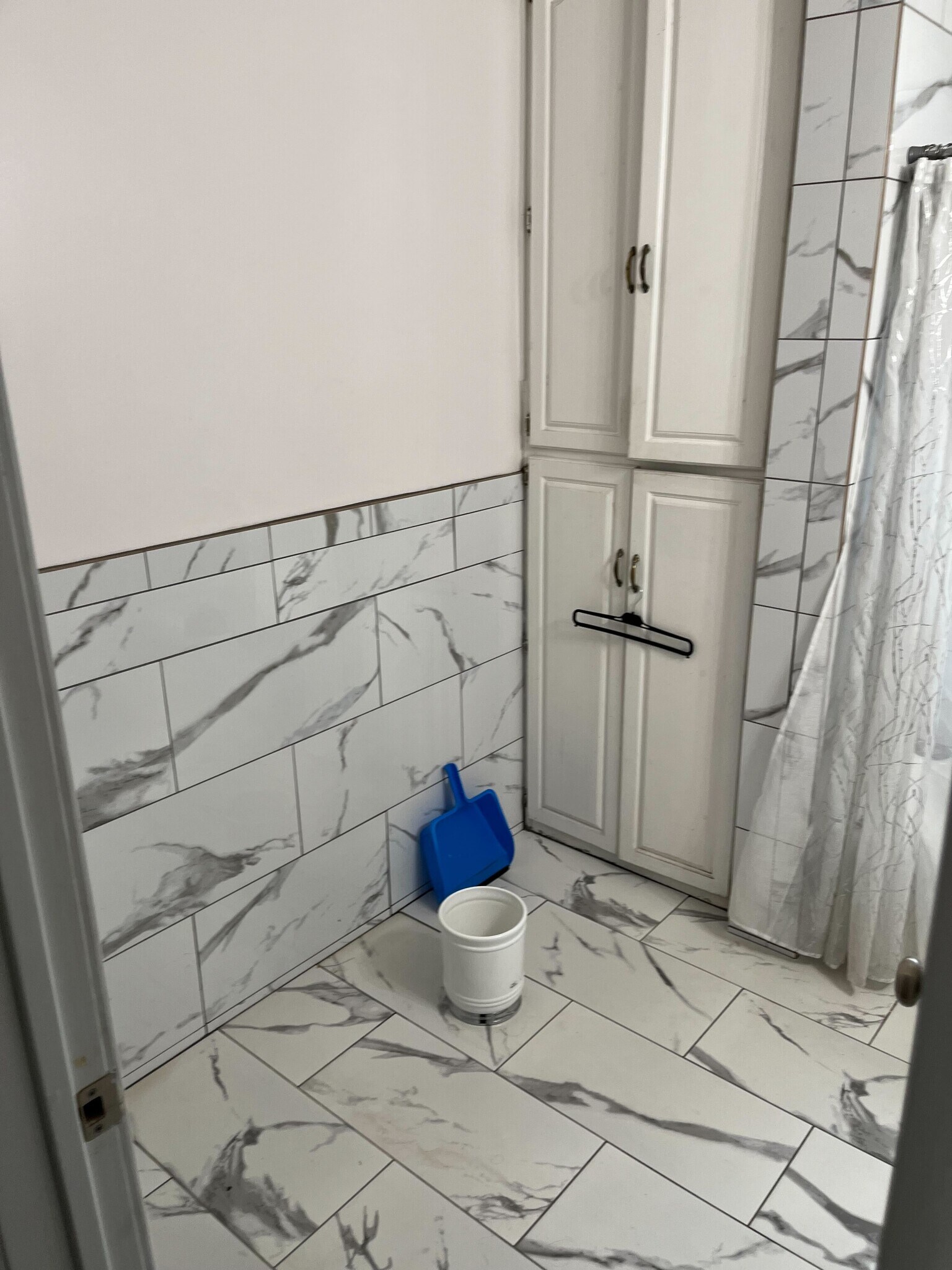 Building Photo - 10408 McNerney Ave