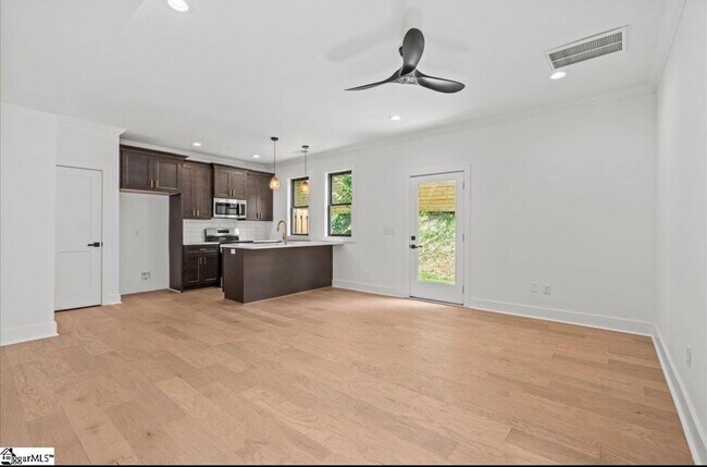 Building Photo - 112 Lepak Ln