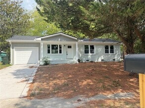 Building Photo - 509 Mann St
