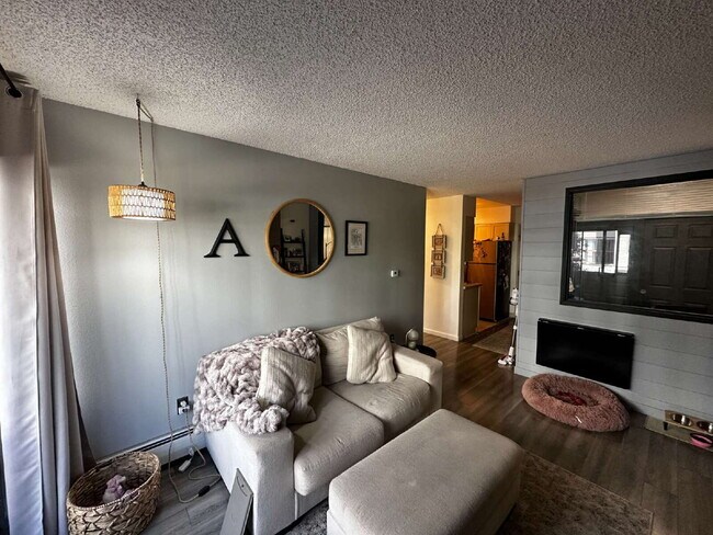 Building Photo - Available June 1st! "Chic & Cozy 1-Bed Furnished Condo in Denver's Desirable Hale Neighborhood! P...