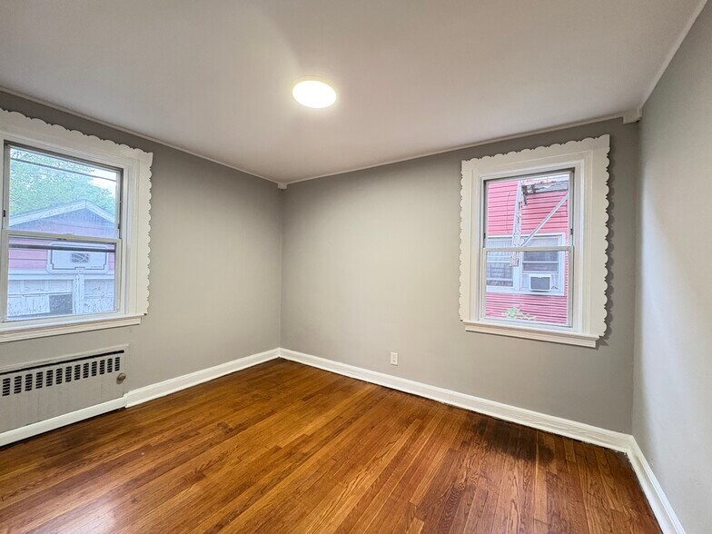 Building Photo - 410 Fabyan Pl