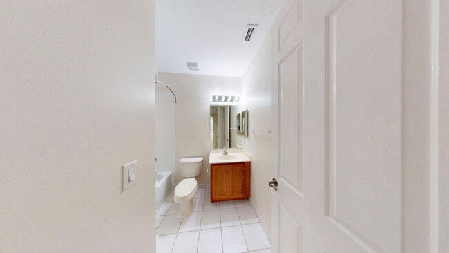 Building Photo - 690 Amador Ln