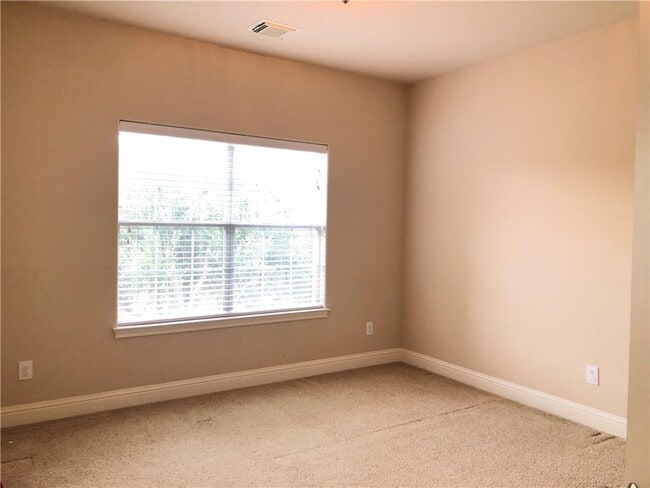 Building Photo - 2684 Salorn Way