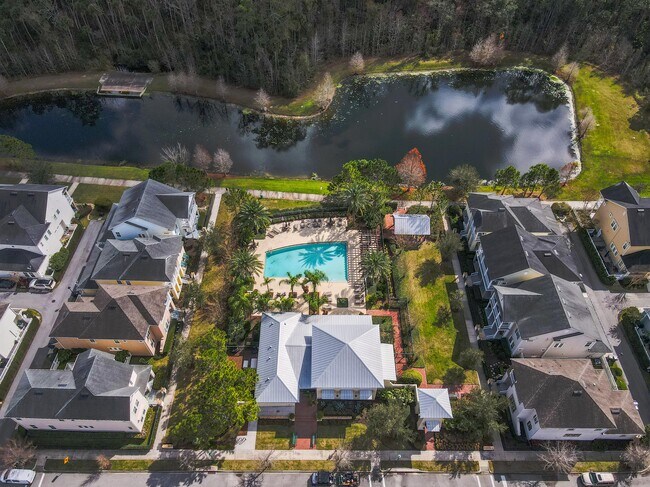 Building Photo - 1442 Resolute St