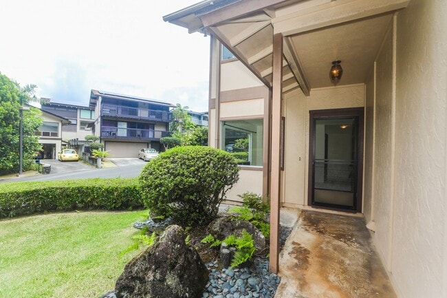 Building Photo - Kaneohe Woods – 3BR/2.5BA home with Mounta...