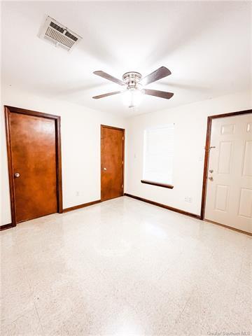 Building Photo - 3322A Carver Rd
