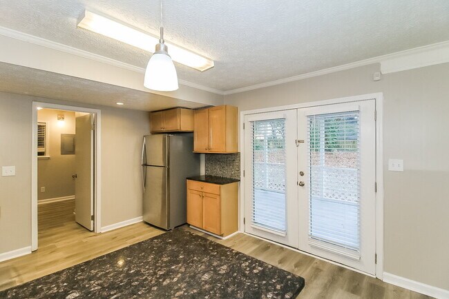 Building Photo - 3904 Loring Ln