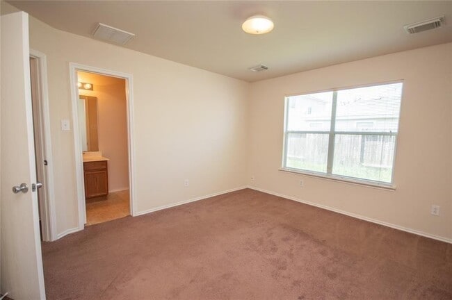 Building Photo - 315 Remington Creek Dr