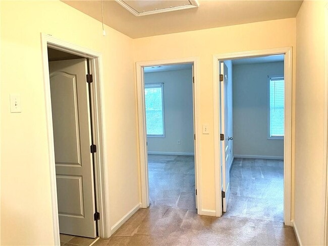 Building Photo - 981 Brownstone Ln SW