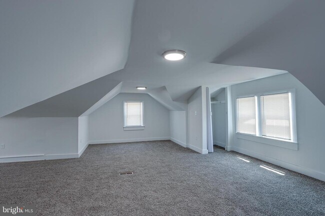 Building Photo - 1948 Lexington Ave