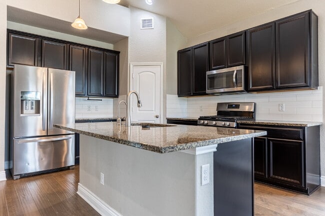 Building Photo - 27462 Paraiso Sands