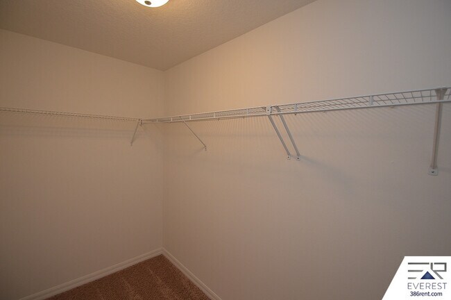 Building Photo - 5 Biddleson Pl