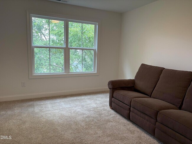 Building Photo - 4801 Gossamer Ln