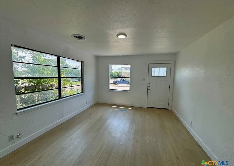 Building Photo - 1101 Hall Ave
