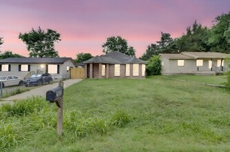 Building Photo - 2520 Fatima Ave